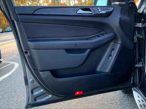 Used 2017 Mercedes-Benz GLS 450 4MATIC image 21