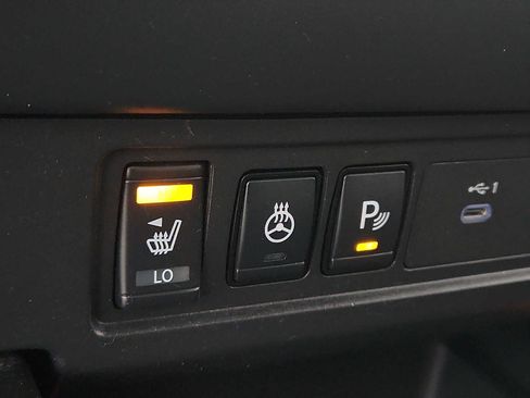 Used 2023 Nissan Frontier PRO-4X w/ Pro Convenience Package image 25