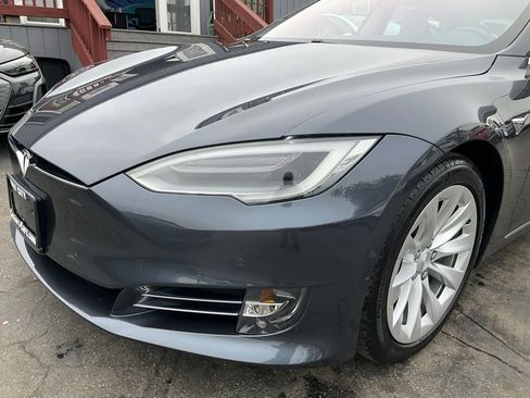 Used 2019 Tesla Model S Standard Range AWD/4WD image 95