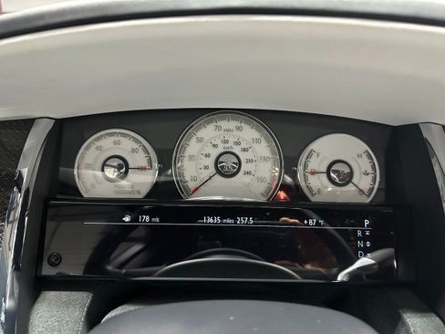Used 2018 Rolls-Royce Ghost RWD image 35