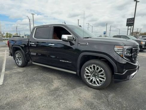 Used 2025 GMC Sierra 1500 Denali Ultimate AWD/4WD image 2