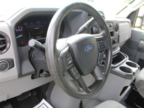 Used 2022 Ford E-350 and Econoline 350 Super Duty w/ Power Windows & Locks Group image 15