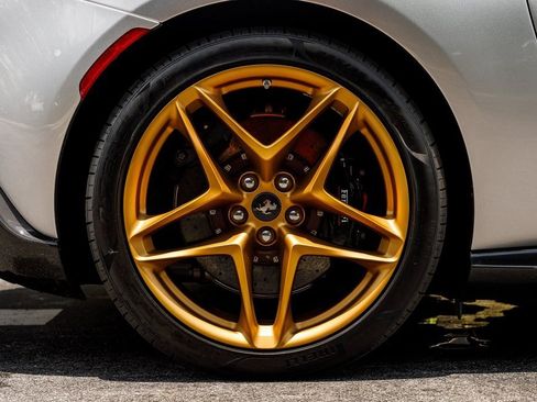 Used 2024 Ferrari Roma Spider image 21