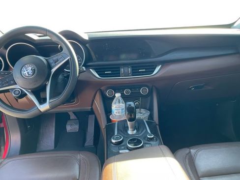 Used 2018 Alfa Romeo Stelvio AWD image 10