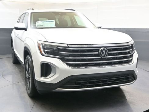 New 2026 Volkswagen Atlas SE image 8