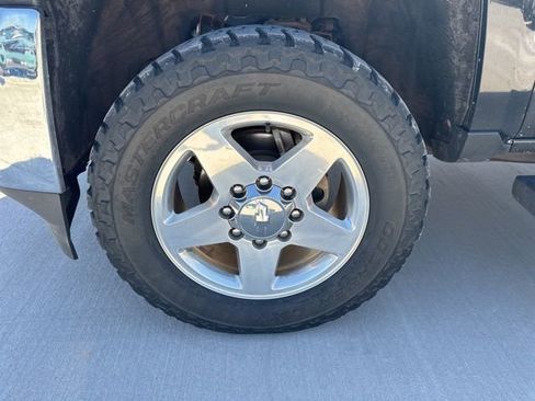 Used 2019 Chevrolet Silverado 2500 LTZ w/ Duramax Plus Package image 2