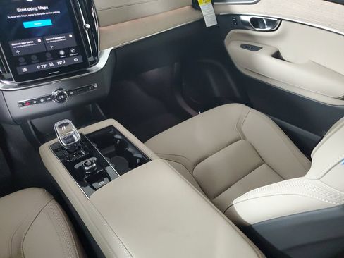 New 2026 Volvo XC90 T8 Core w/ Protection Package AWD/4WD image 18