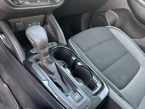 Used 2022 Chevrolet TrailBlazer LT AWD/4WD image 32