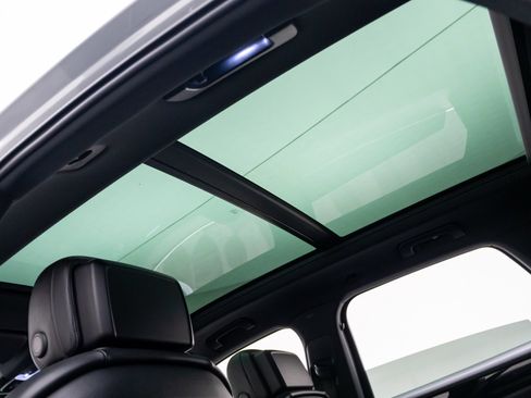 Certified 2023 Porsche Cayenne AWD/4WD image 18