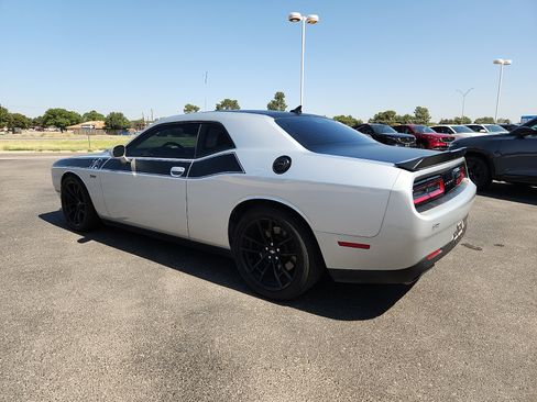 Used 2023 Dodge Challenger R/T Scat Pack w/ T/A Package RWD image 4