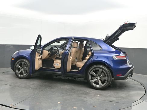 New 2026 Porsche Macan image 45