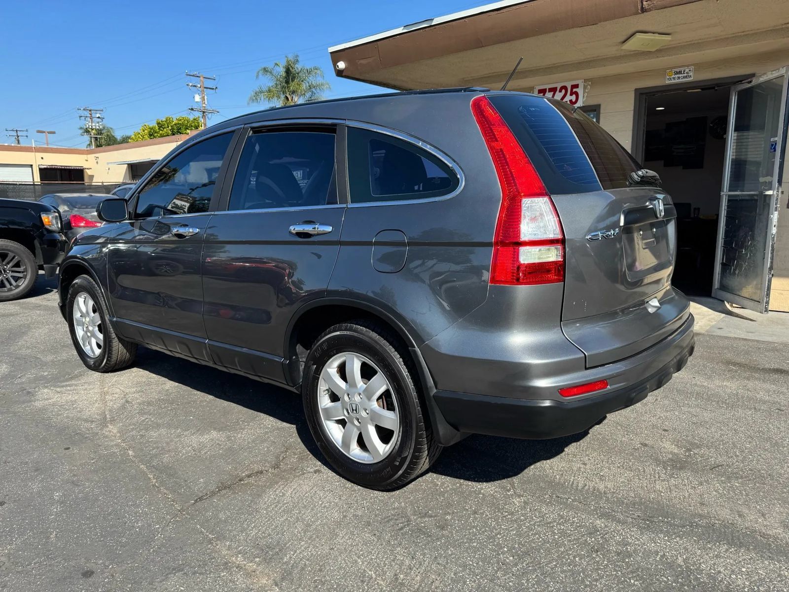 Used 2011 Honda CR-V LX image 8
