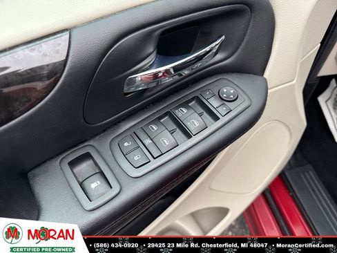 Used 2015 Dodge Grand Caravan SXT image 11