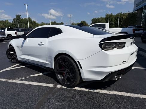 Used 2022 Chevrolet Camaro SS RWD image 16