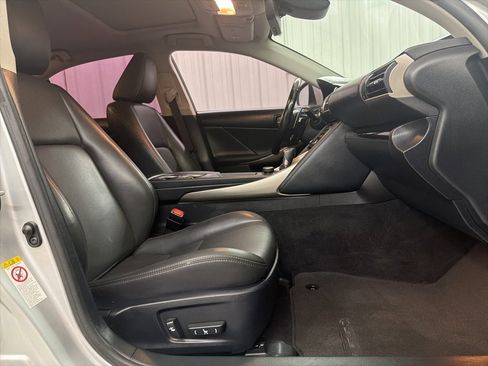Used 2017 Lexus IS 200t image 26