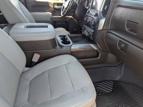 Certified 2021 Chevrolet Silverado 2500 LTZ w/ LTZ Convenience Package image 11