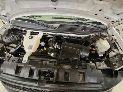 Used 2016 Chevrolet Express 2500 image 27