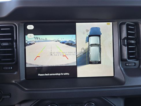 New 2025 Ford Bronco Badlands image 10