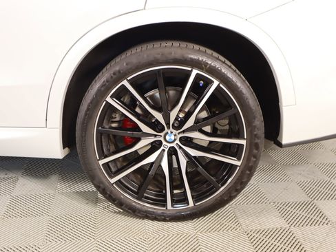 Used 2024 BMW X5 xDrive40i w/ Executive Package image 20