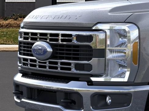Used 2025 Ford F350 XLT AWD/4WD image 17