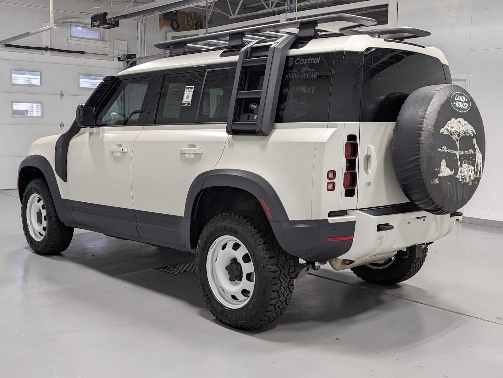 Used 2024 Land Rover Defender 110 S AWD/4WD image 10