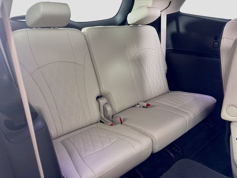 Used 2023 Buick Enclave Avenir w/ Avenir Technology Package FWD image 29