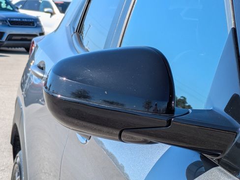 Used 2021 Chevrolet TrailBlazer RS w/ Convenience Package image 9