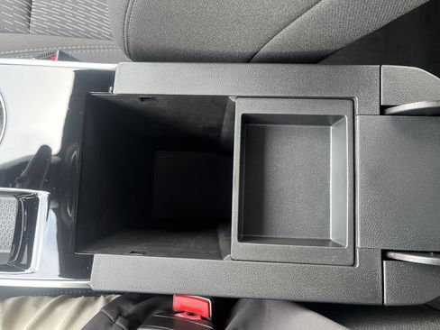 Used 2025 Chevrolet Equinox LT image 29