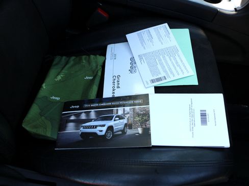 Used 2019 Jeep Grand Cherokee Altitude image 47