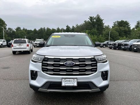 Used 2026 Ford Explorer Active w/ Active Comfort Package AWD/4WD image 8