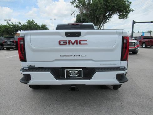 New 2026 GMC Sierra 3500 Denali w/ Denali Reserve Package AWD/4WD image 6