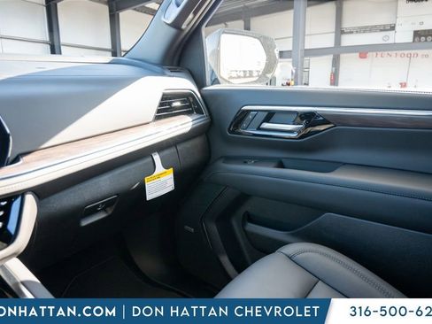 New 2026 Chevrolet Suburban Z71 w/ Comfort Package image 13