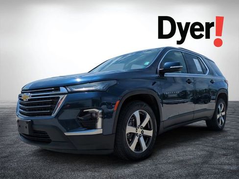 Certified 2022 Chevrolet Traverse LT w/ LT Premium Package AWD/4WD image 8
