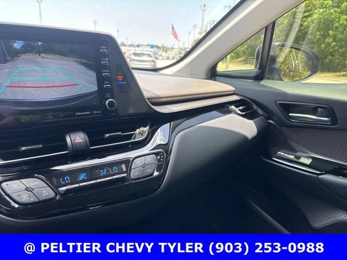 Used 2020 Toyota C-HR Limited FWD image 16