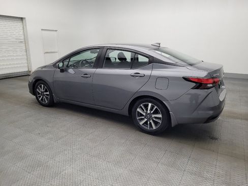 Used 2020 Nissan Versa SV image 3
