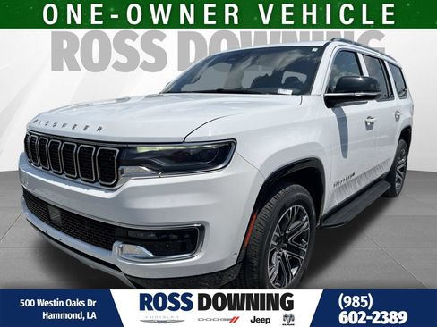 Used 2024 Jeep Wagoneer Series II w/ Flexible Seating Group RWD image 1