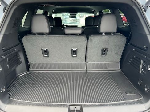 New 2026 GMC Acadia Denali w/ Super Cruise Package FWD image 16
