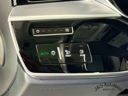 Used 2023 Audi A8 L 3.0T w/ Executive Package AWD/4WD image 10