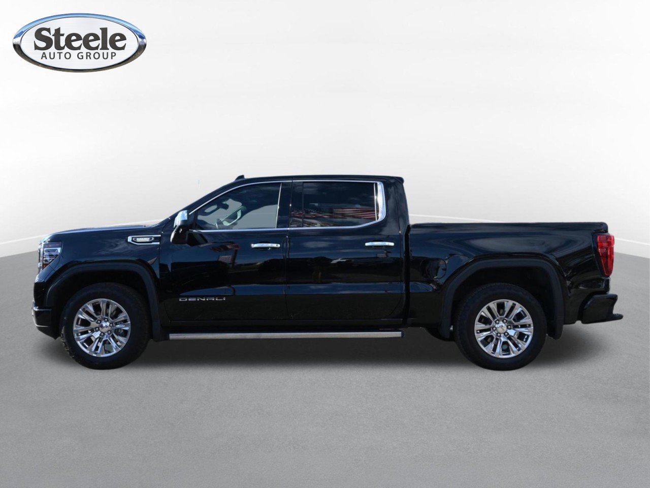 Certified 2025 GMC Sierra 1500 Denali w/ Technology Package AWD/4WD image 4