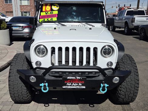 Used 2016 Jeep Wrangler Unlimited Rubicon w/ Connectivity Group image 2
