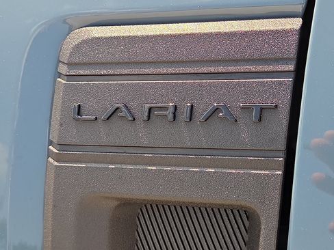 Used 2023 Ford Maverick Lariat w/ Lariat Luxury Package FWD image 8