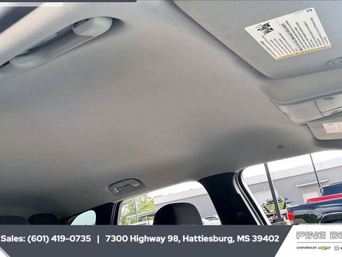 Used 2020 Chevrolet Blazer LT FWD image 16