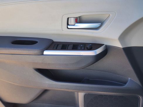 Used 2023 Toyota Sienna XLE image 26