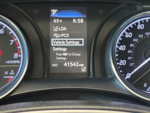 Used 2019 Toyota Camry SE FWD image 26