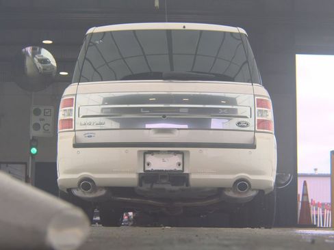 Used 2019 Ford Flex Limited w/ Class III Trailer Tow Package image 7