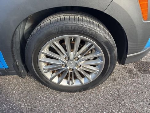 Used 2018 Hyundai Kona SEL image 5