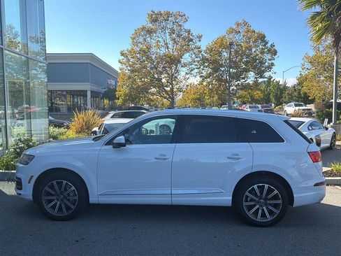 Used 2019 Audi Q7 3.0T Premium Plus w/ Premium Plus Package AWD/4WD image 9