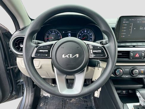 Used 2023 Kia Forte LXS w/ LXS Technology Package FWD image 11