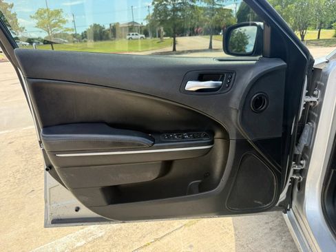 Used 2021 Dodge Charger SXT w/ Leather Interior Group RWD image 22