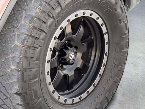 Used 2020 Jeep Wrangler Unlimited Sahara w/ Uconnect 4C Nav & Sound Group AWD/4WD image 35